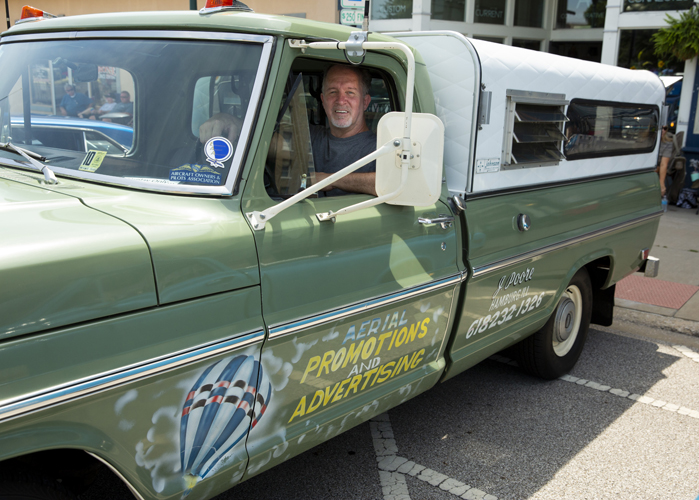 Morton Avenue Misfits car show on the square Steve Chambers sits in his 1969 Ford F-100, which has been in his family since it was new. aturday 15 August 2020 fir The Source
Photos by Steve & Tiffany of Warmowski Photography http://www.warmowskiphoto.com 217.473.5581 - 200815