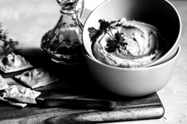 Easy Homemade Hummus