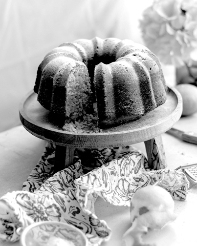 Cinnamon Sour Cream Coffee Cake